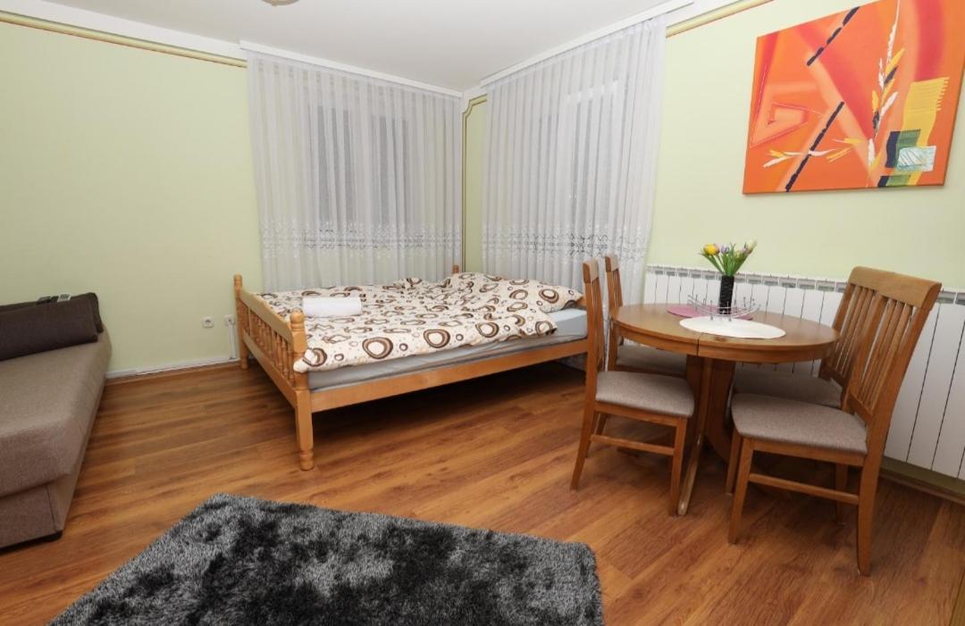 סנג' Rooms Odmaraliste Jablan מראה חיצוני תמונה